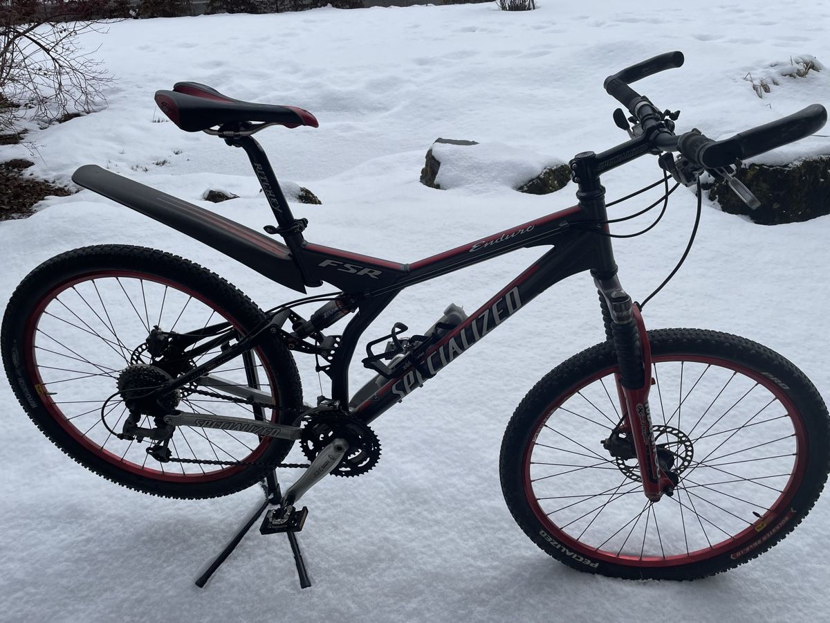 Specialized Biciclette: Specialized Enduro FSR - Top Zustand! Gr. 48 – Usato da Matten(St.Stephan) venduto da hjkl000