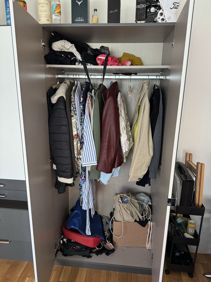 Armoires: Kleiderschrank – D'occasion à Bern par CheetahPaw 4