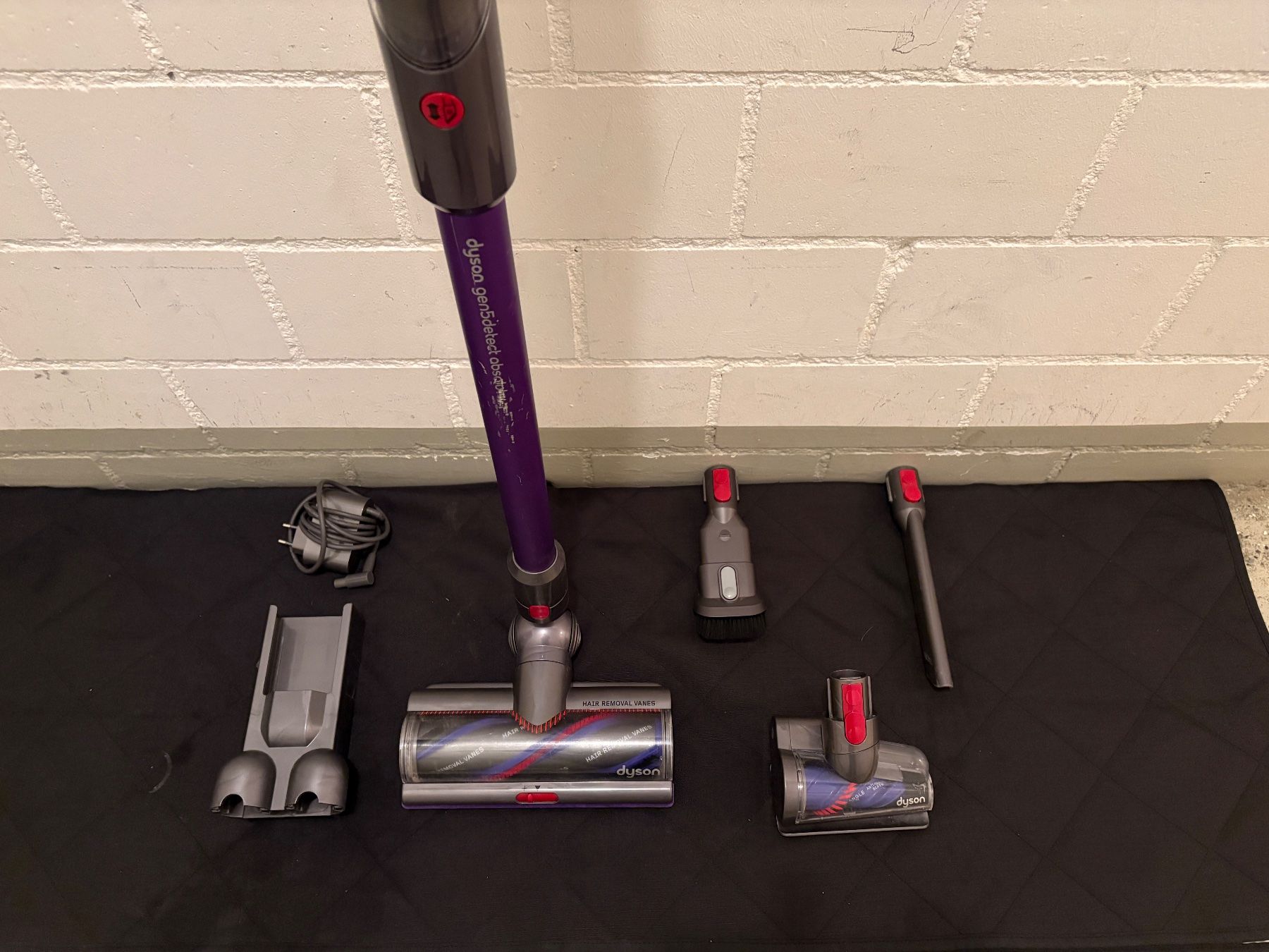 Dyson Aspirapolveri & Accessori: Dyson Gen5detect absolute Handstaubsauger – Usato da Lausen venduto da sen_jm7c 6