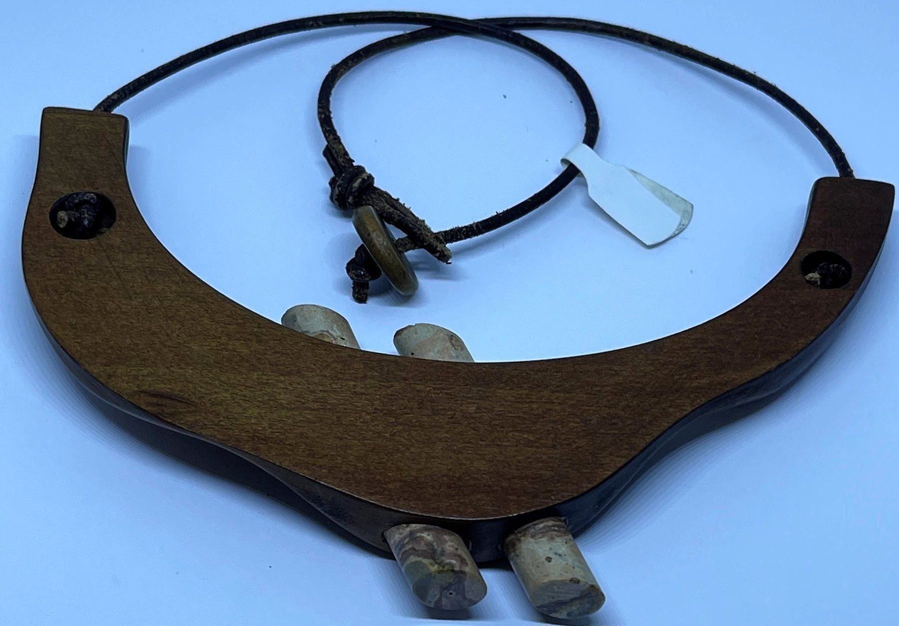 Ketten: Kette aus Holz und Stein (C2) – Neu (gemäss Beschreibung) aus Lutzenberg von Truhe 1