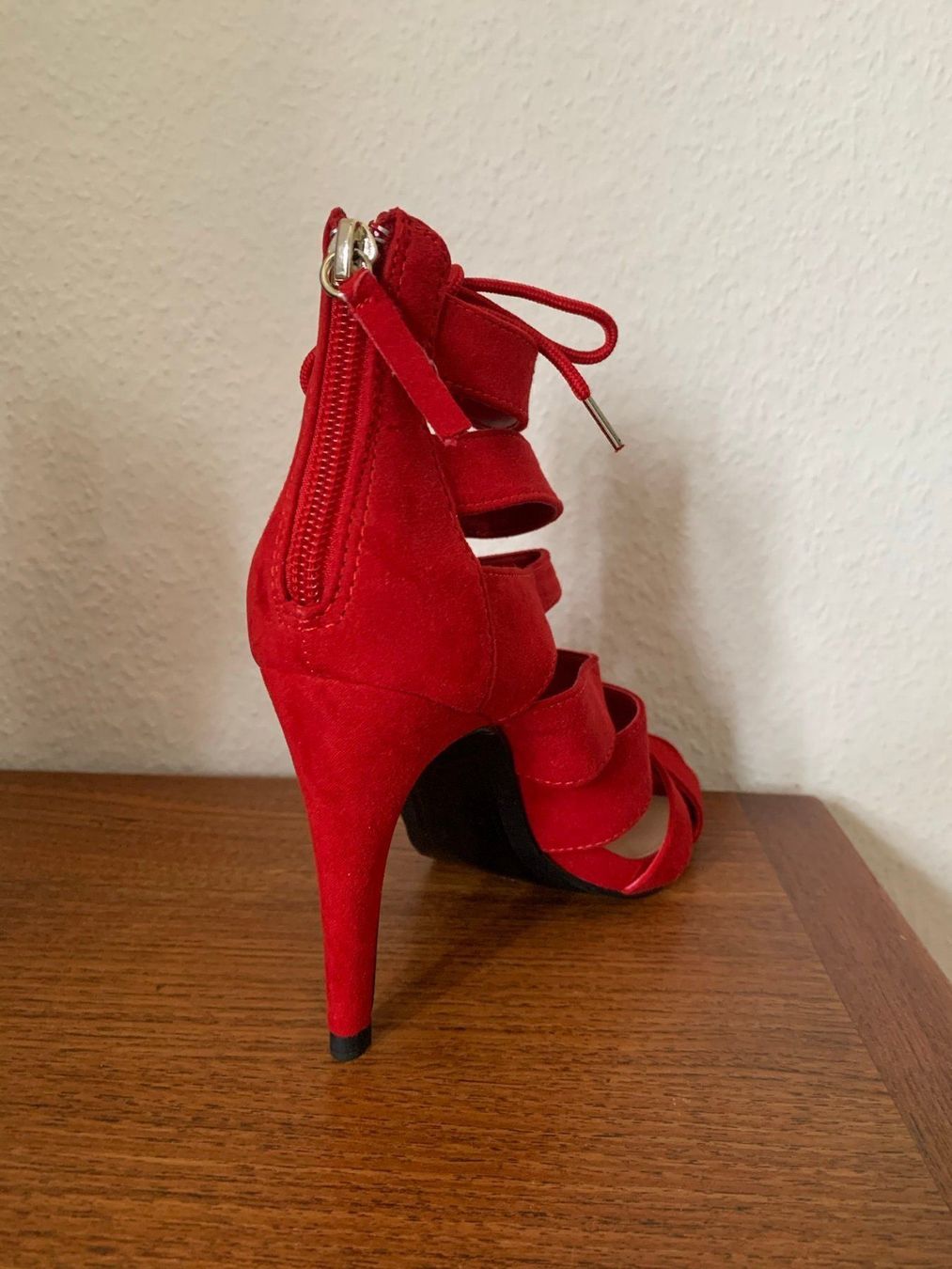 Bershka Scarpe da donna: BERSHKA - Sandalette rot neu 36 – Nuovo (secondo la descrizione) da Zürich venduto da Diazaio 2