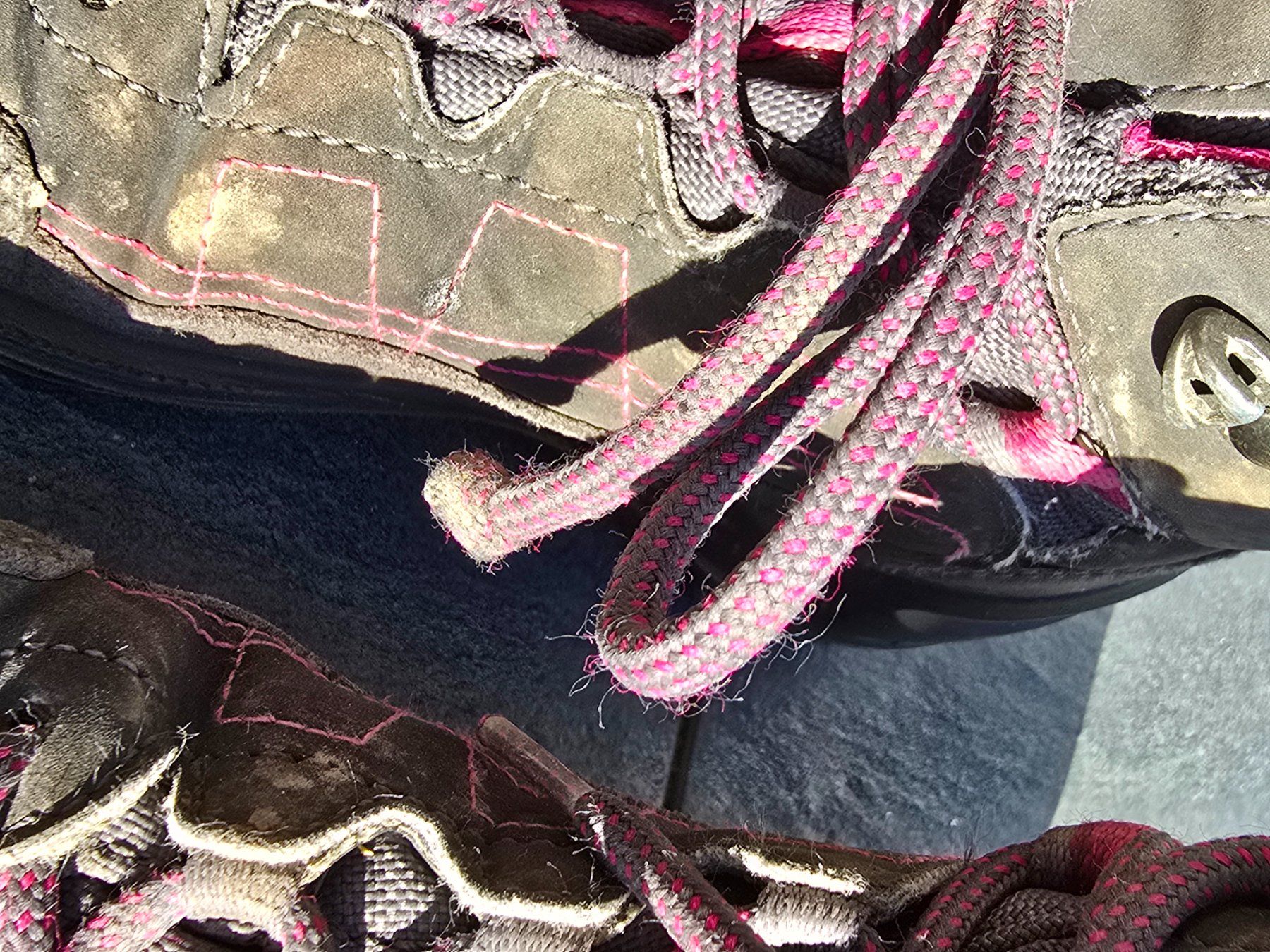Lowa Scarpe per ragazze: Lowa Approach GTX Mid Junior Wanderschuh Gr. 31 – Usato da Büttikon AG venduto da Amineah 2