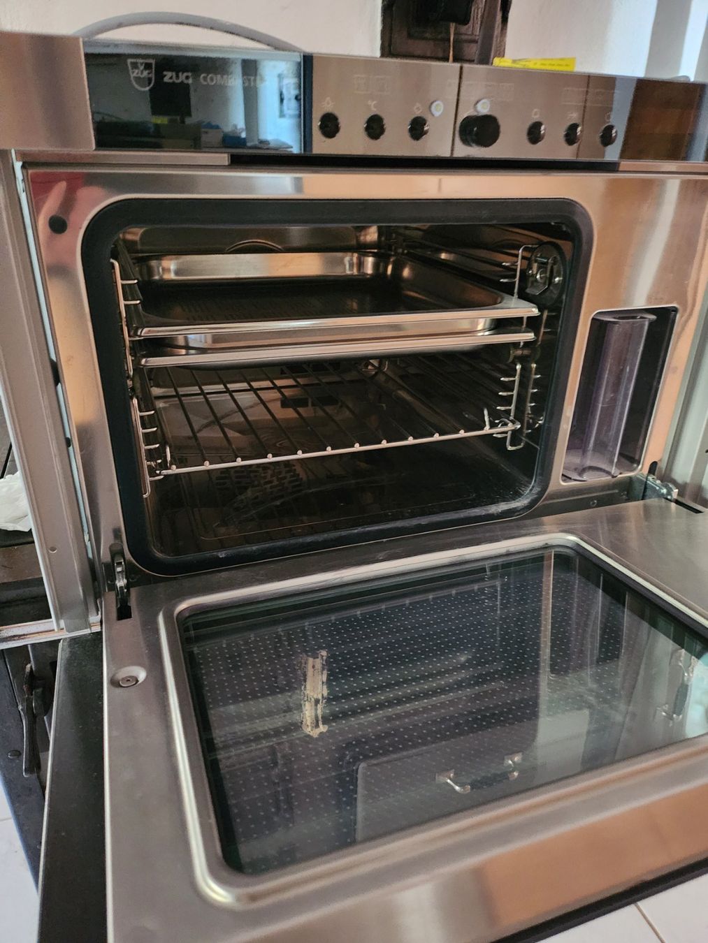 Backöfen: Vzug combiZUG Combi-Steamer Backofen Edelstahl – Gebraucht aus Amden von Marylandsunny 1