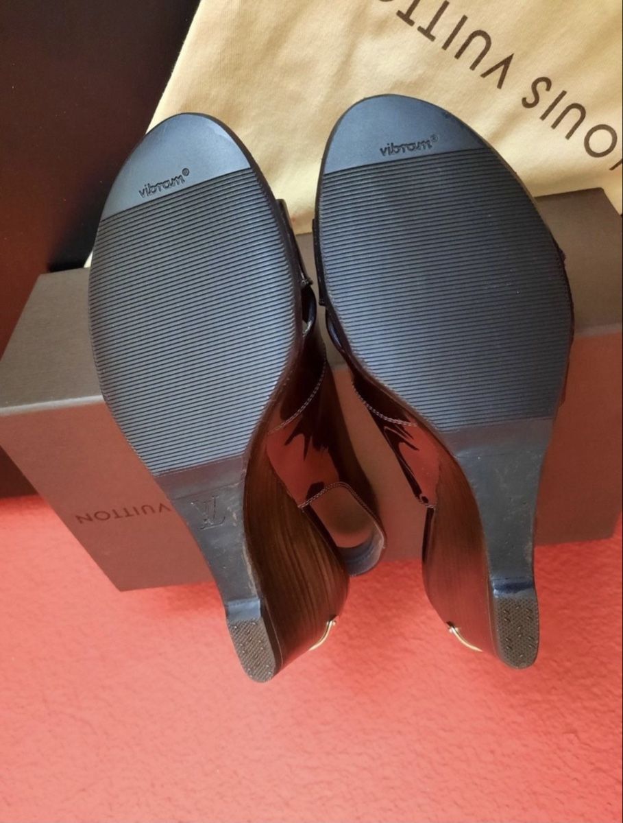Louis Vuitton Scarpe da donna: Louis Vuitton wedge sandal – Nuovo (secondo la descrizione) da Wohlen AG venduto da rol_8r5l 3