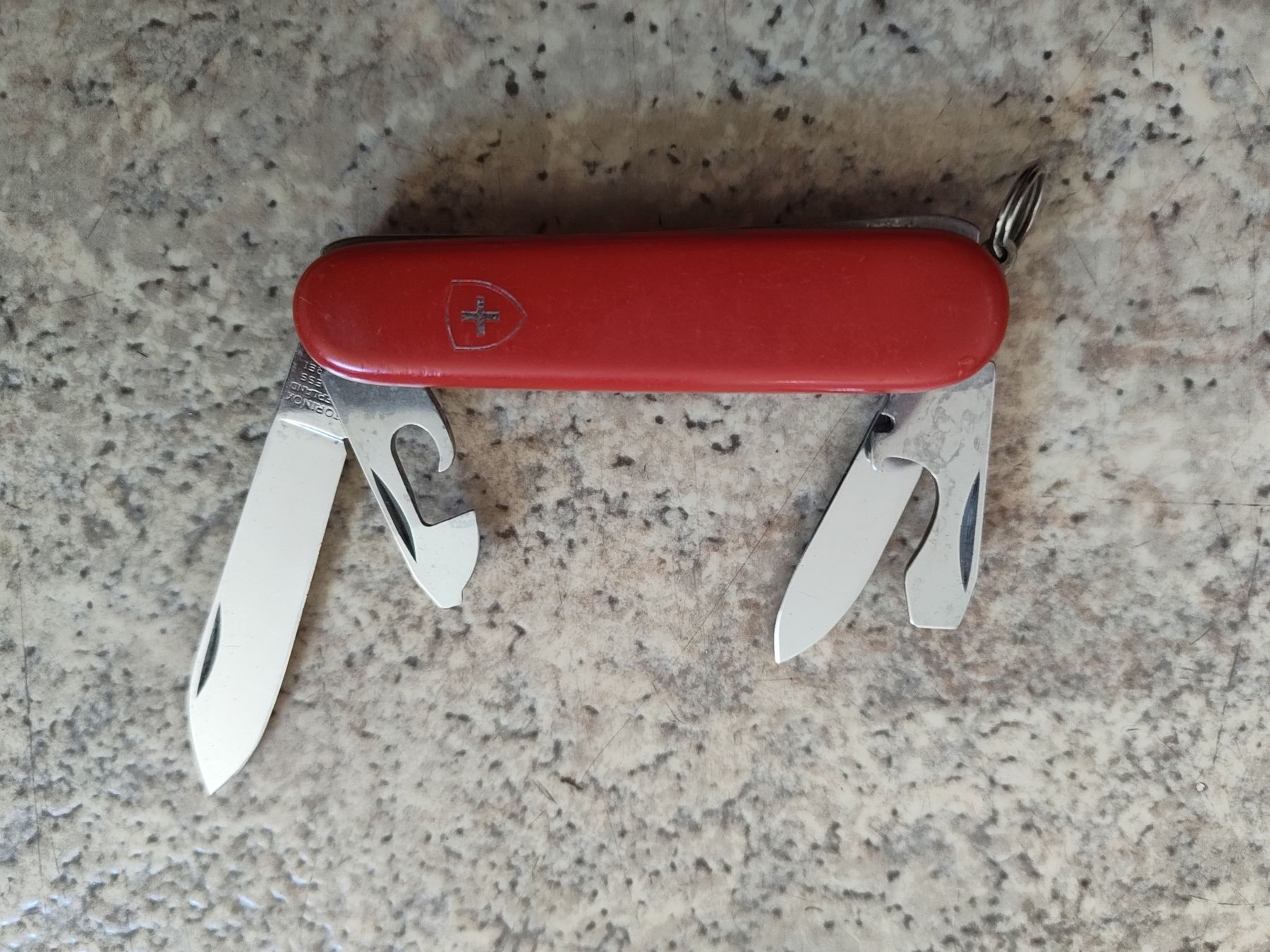 Victorinox Coltelli tascabile: Kleines altes Victorinox Sackmesser – Usato da Bäch SZ venduto da BirdyTheBird