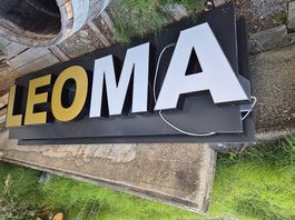 Leucht reklame Leoma Cars