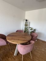 Runder Esstisch aus Massivholz