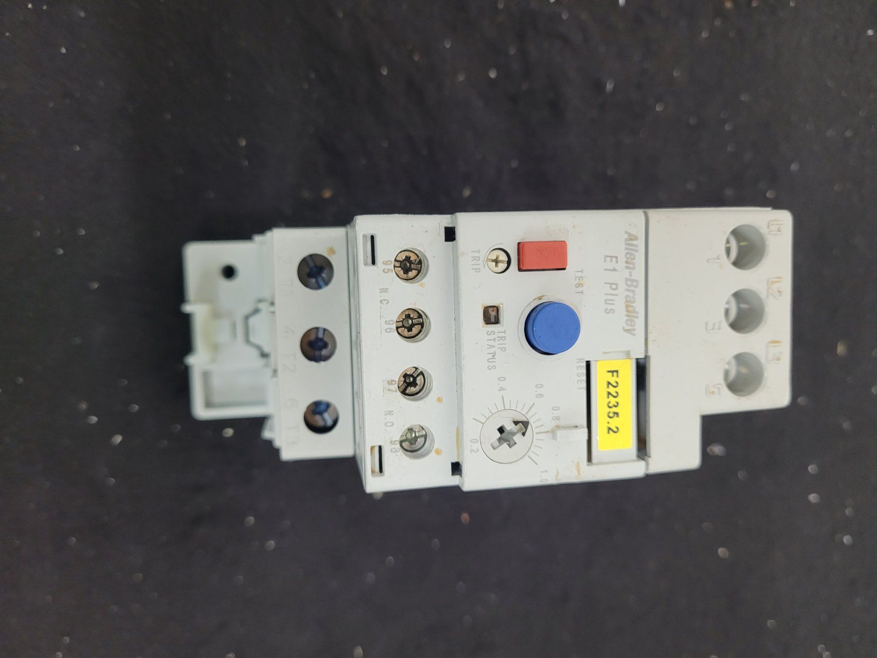 Elektronikbauteile: Allen-Bradley E1 Plus - 193-ED1BB und 193-EPB – Gebraucht aus Vitznau von Night-Fire
