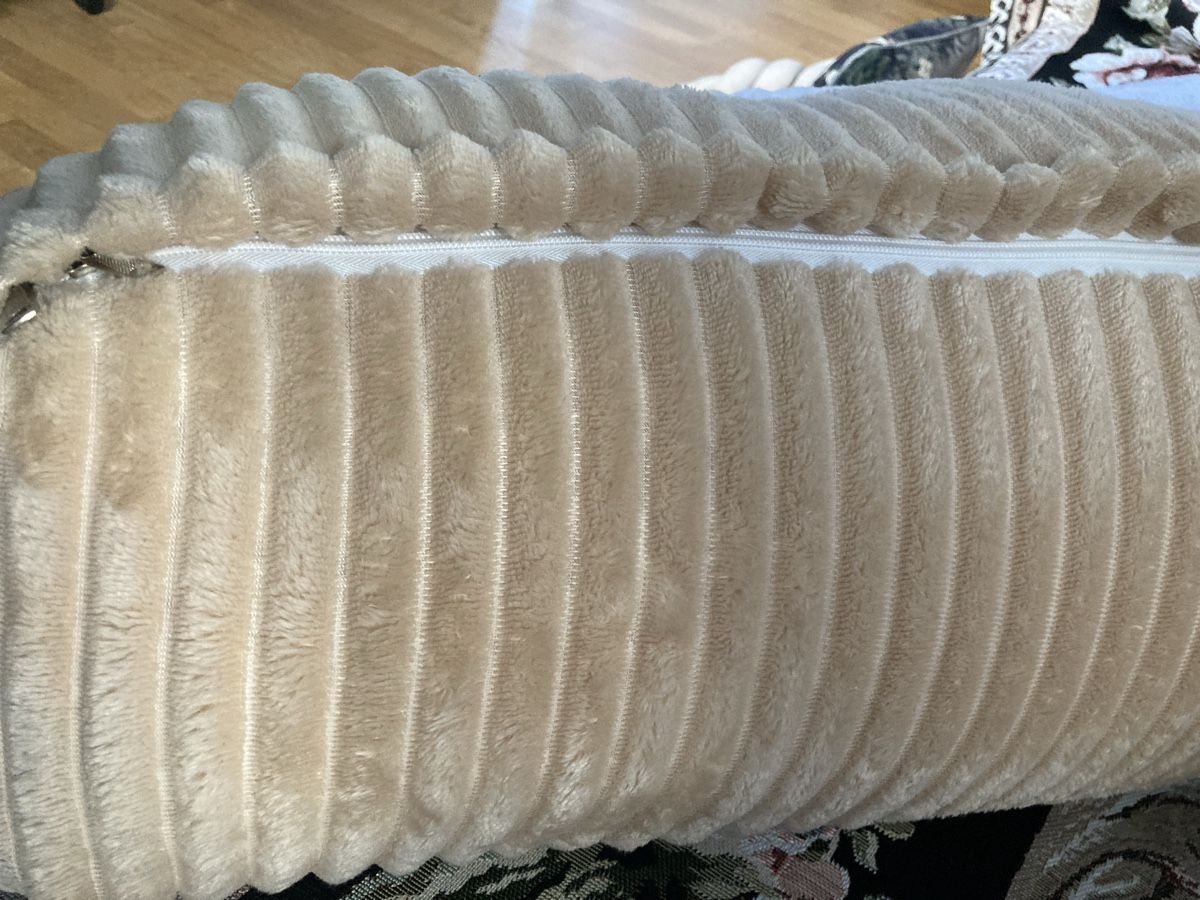 Kissen: Sofa set cushion  – Neu (gemäss Beschreibung) aus Zürich von mar_yb5j 6