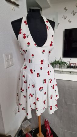 Vintage Röckli Neckholder mit Kirschen