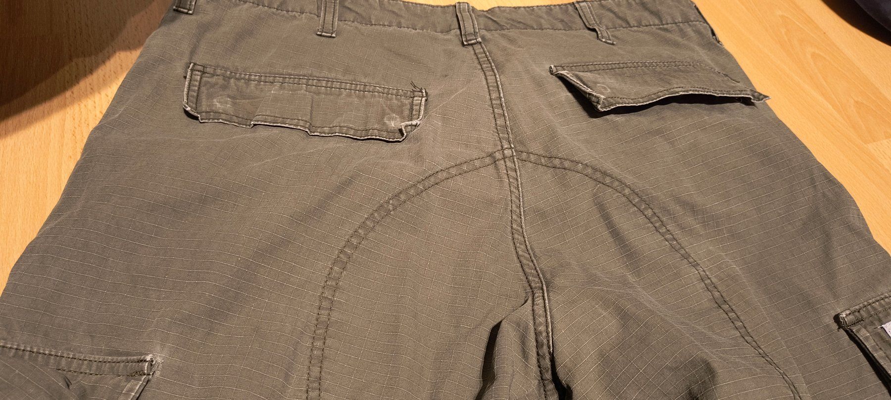 Carhartt Pantaloni: Carhartt Cargo Hose – Usato da Wiedlisbach venduto da Leaf99 2