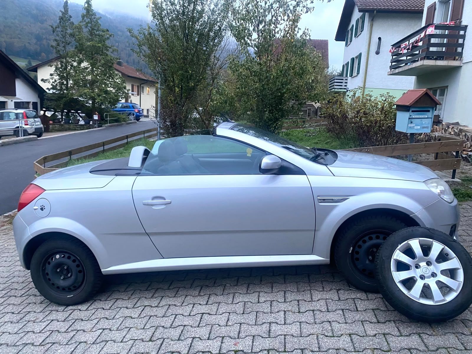 Opel Autos: Opel Tigra – Gebraucht aus court von Dams1890 2