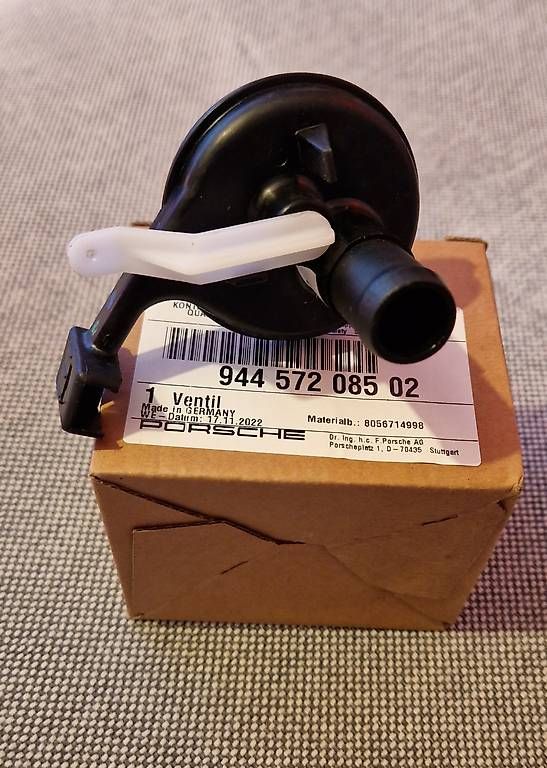 Porsche Tutti pezzi di ricambio auto: Porsche 924/944 Heizungsventil – Usato da Pfäffikon SZ venduto da Enno2205 1