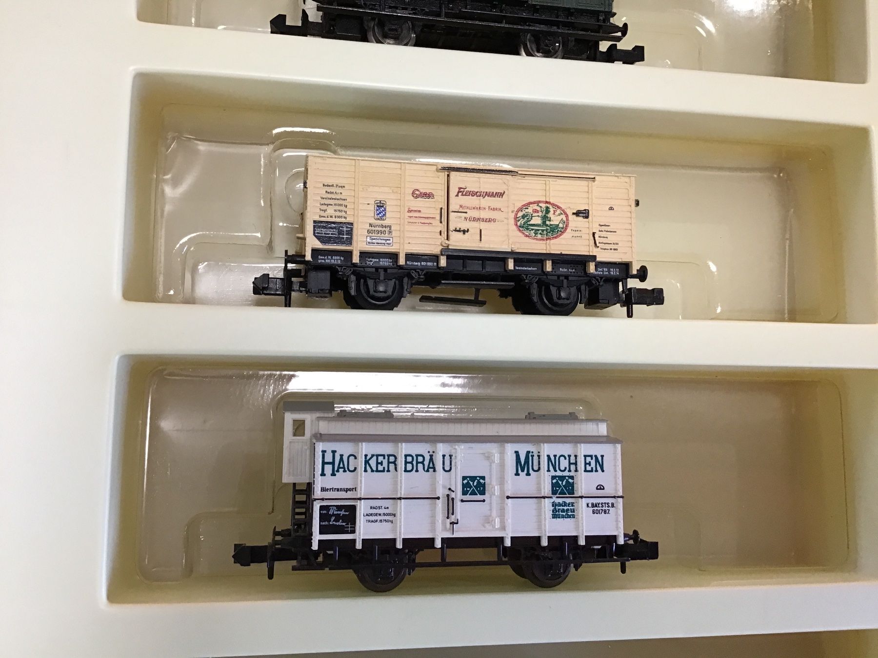 Trix Modelleisenbahnen: Dampflokomotive und Gueterwagen Set MINITRIX N – Gebraucht aus Männedorf von Modelle-aller-Art 2