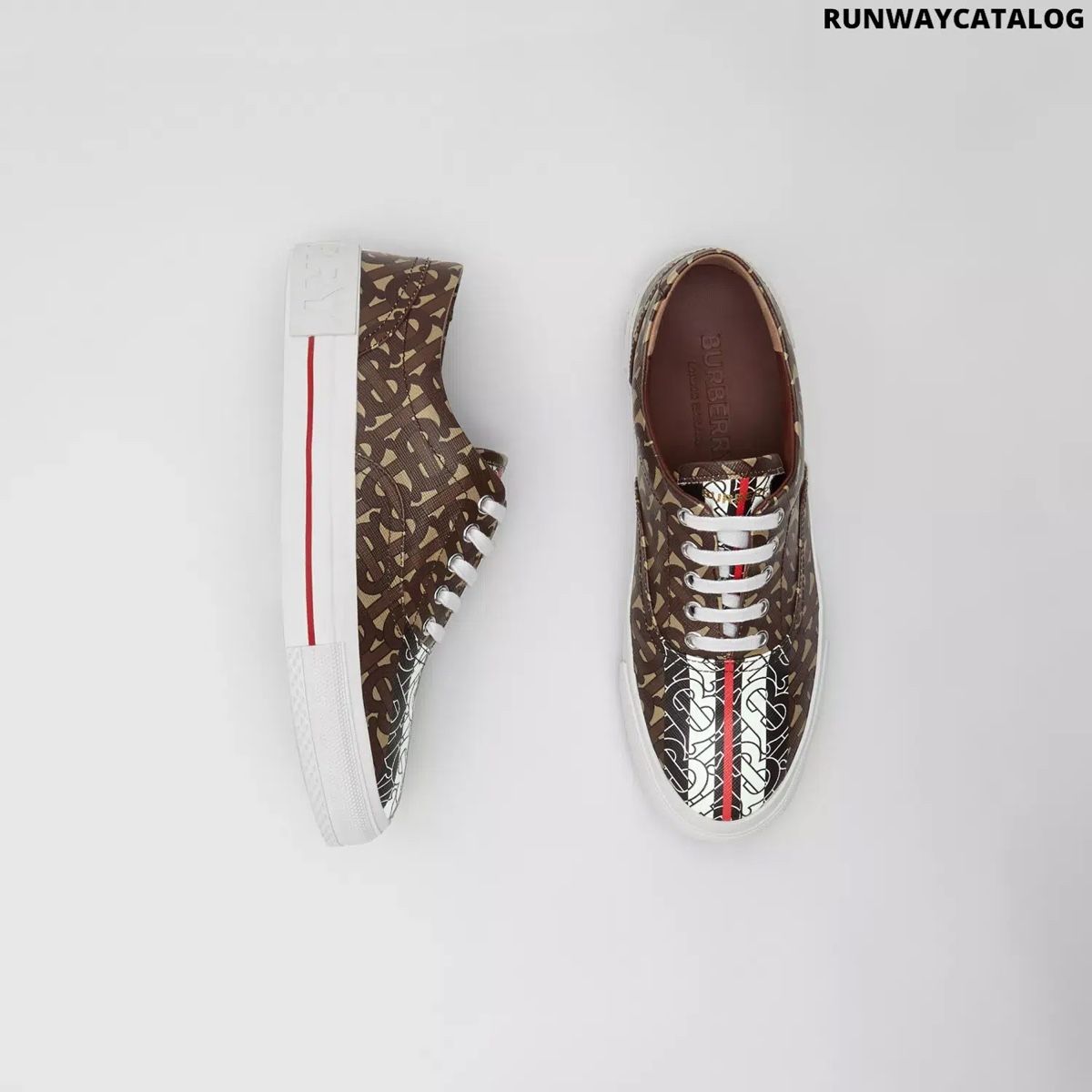 Burberry Scarpe da uomo: Burberry Monogram Stripe E-canvas Sneake – Nuovo (secondo la descrizione) da Wohlen AG venduto da rol_8r5l