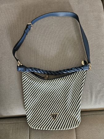 GUESS Handtasche Navy/Weiss neuwertig
