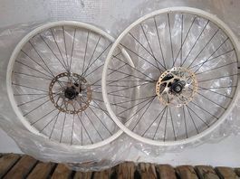 Rues VTT 26" Sun Ringlé Shimano XT 9-10v