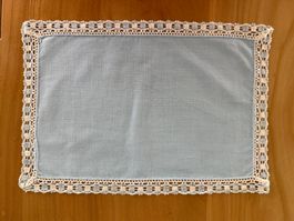 Spitzendeckchen  Untersetzer  hellblau  23 x 16 cm