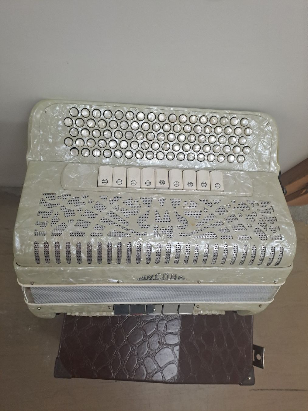 Strumenti musicali: chromatisch orgeli .4.chorig. – Usato da Villeneuve venduto da BibiVintage 1
