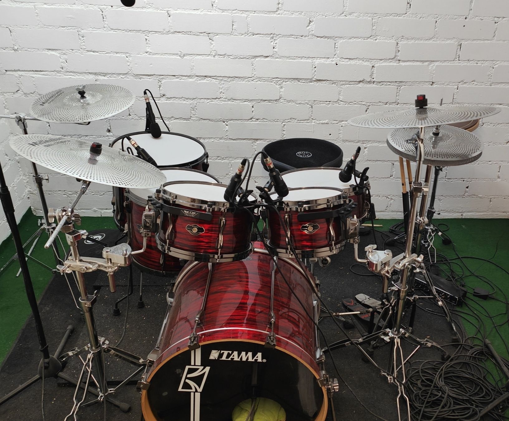 Instruments de musique: Tama Superstar Hyperdrive Birch Schlagzeug – D'occasion à Oensingen par gyo_q5gd