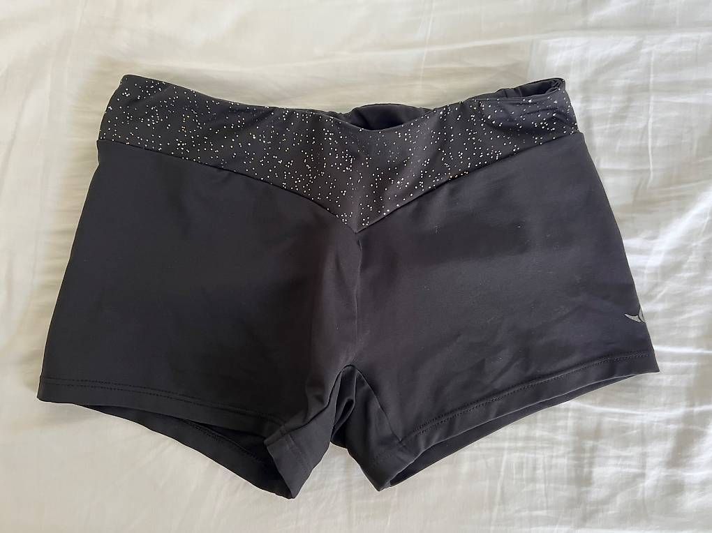 Decathlon Hosen: Turnhösli Gr. 164 – Gebraucht aus Adliswil von angrue