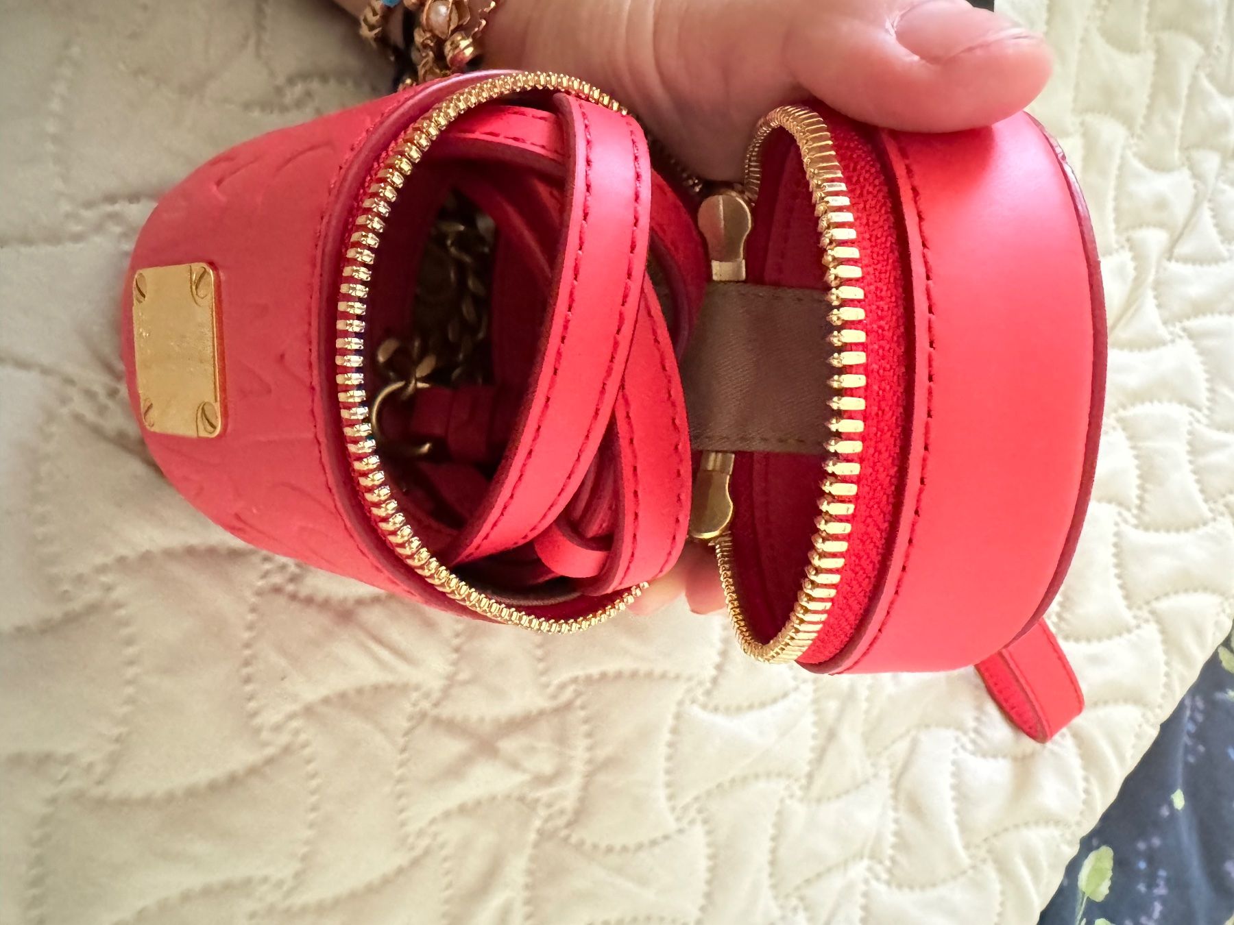 Mcm Borse da donna: Crossbody Tasche mini MCM Cylinder visetos – Nuovo e nell'imballaggio originale da Allschwil venduto da Figidindia 2