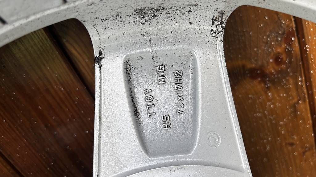 Pneus & Kompletträder: Dezent 17 Zoll Räder – Gebraucht aus Basadingen von ETOlias 4