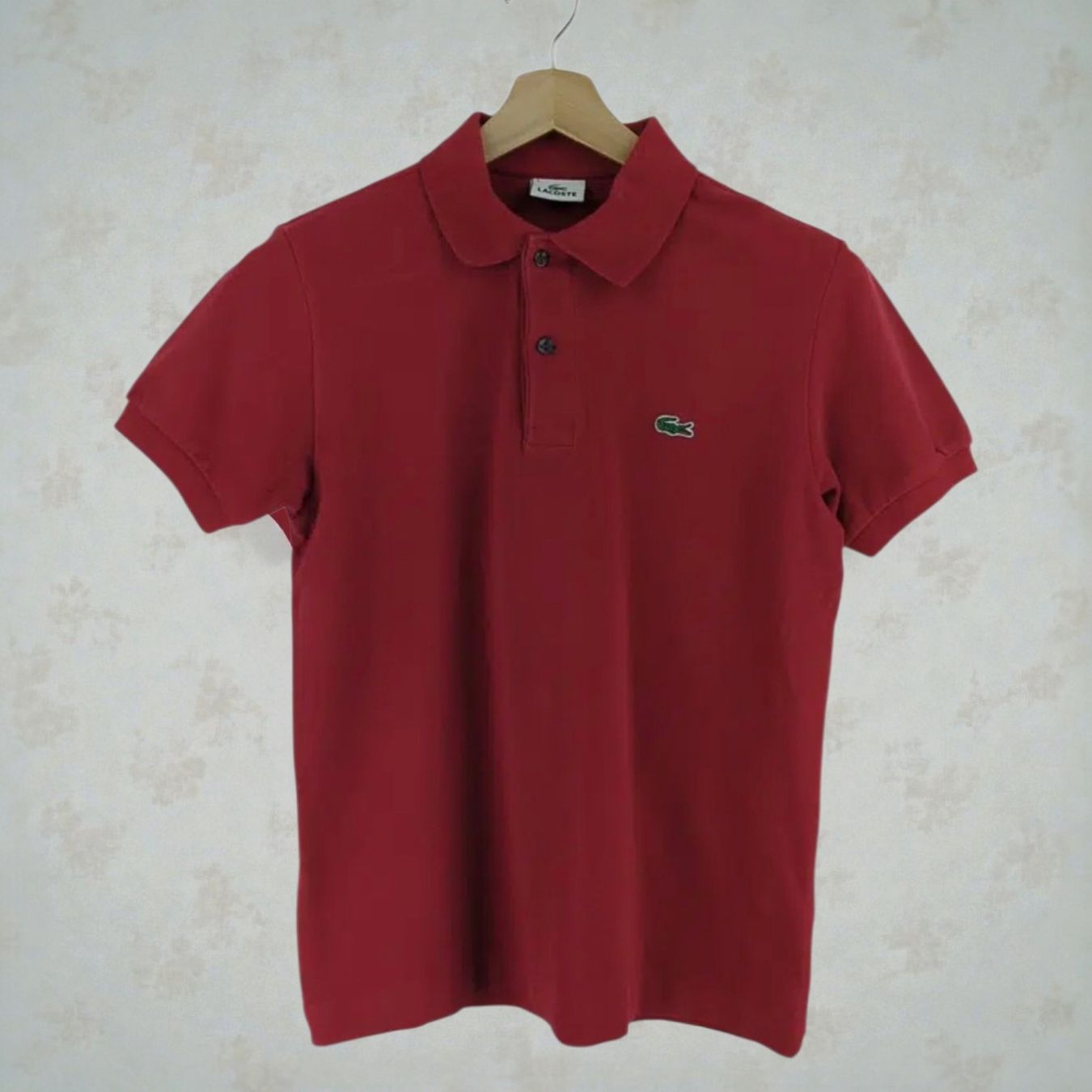 Lacoste Polo-Shirts: Lacoste, Polo, rouge, taille S – Neu (gemäss Beschreibung) aus Le Locle von Threads_CH