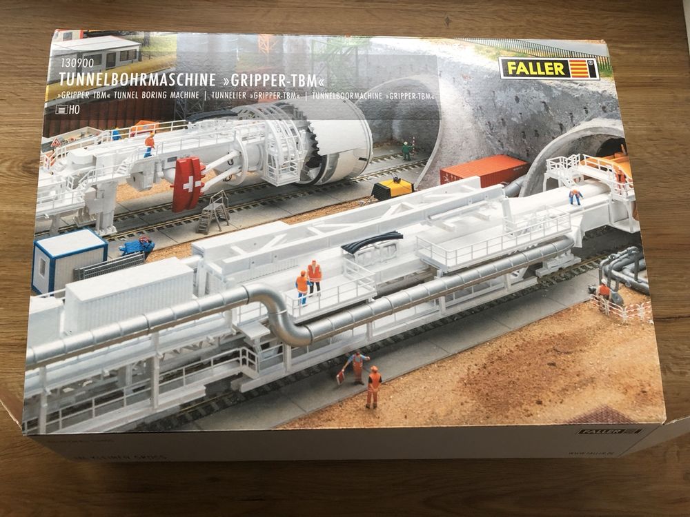 Maquette Faller 130900 – Tunnelier Gripper TBM – Échelle HO (1/87) – Époque V