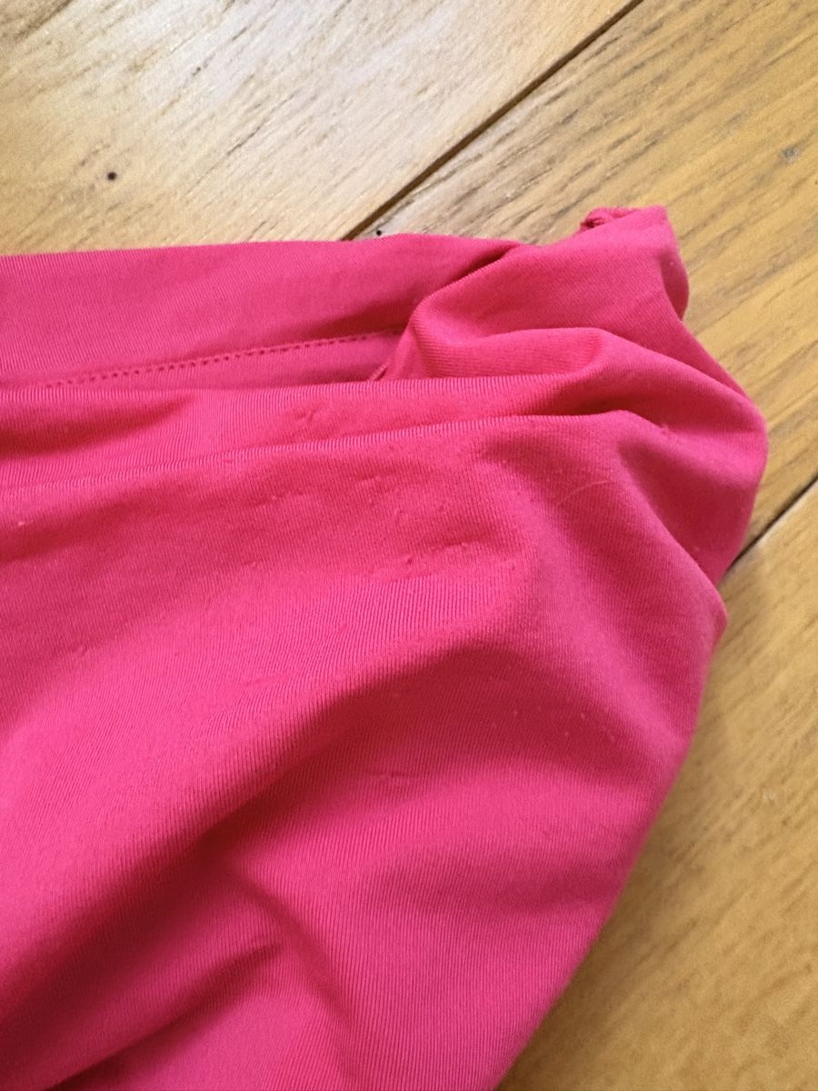Bershka Vestiti: Robe rose fuchsia à volants élastiques , taille S/M – Usato da Vésenaz venduto da gau_v6pf 3