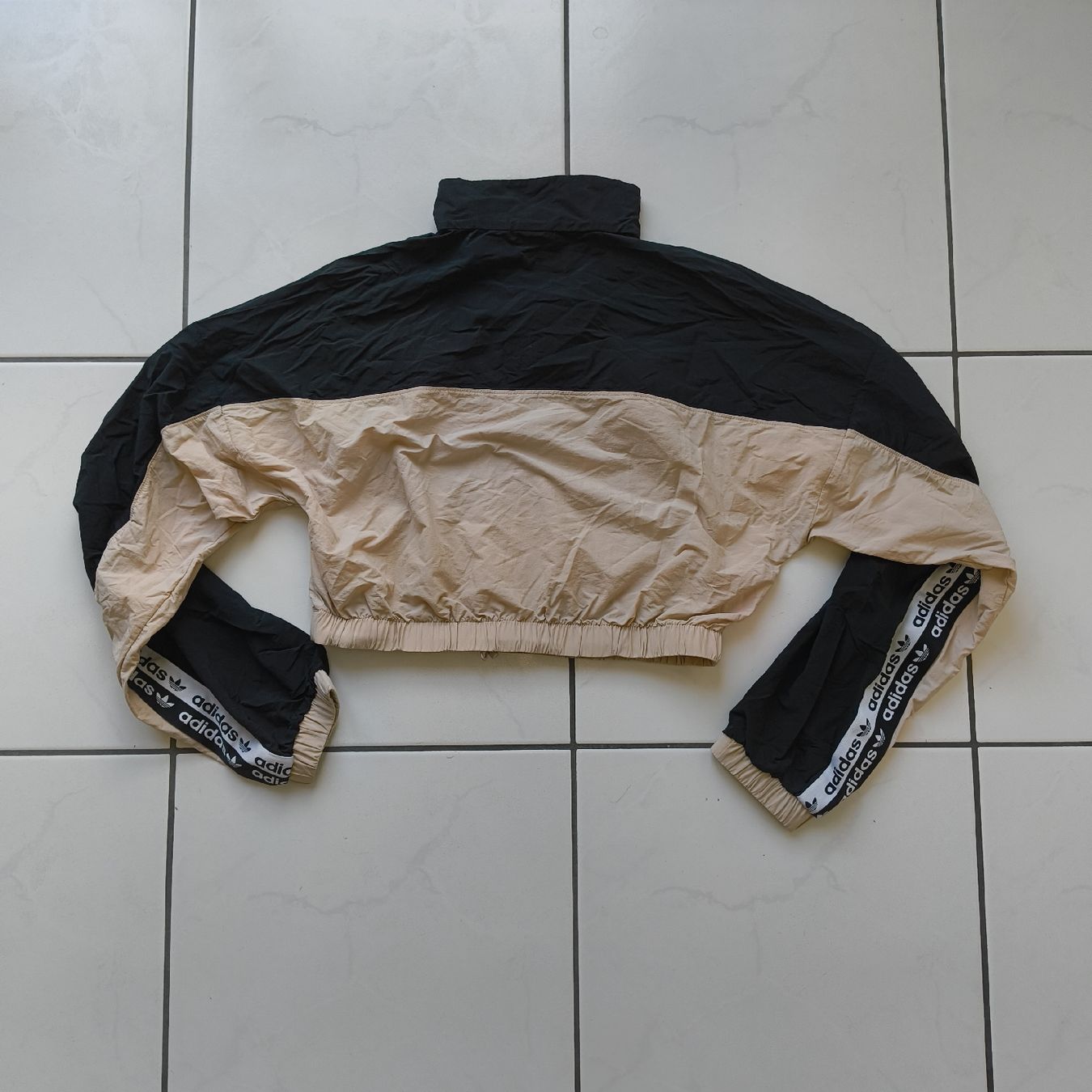 Adidas Completi & Tailleur: Adidas Trainingsanzug, Crop Jacke, Grösse US S – Usato da Uitikon Waldegg venduto da PJLS1 4