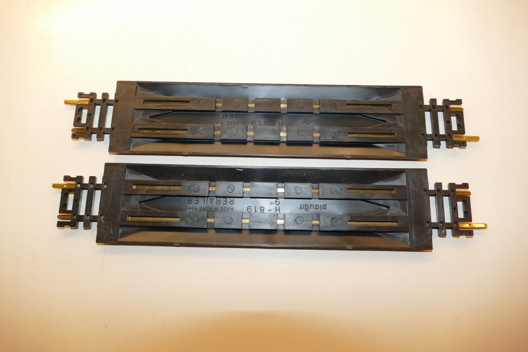 Modellini di ferrovie: Playart H0: 2xEingleisvorrichtung – Usato da Niederhasli venduto da rail-duerst 1