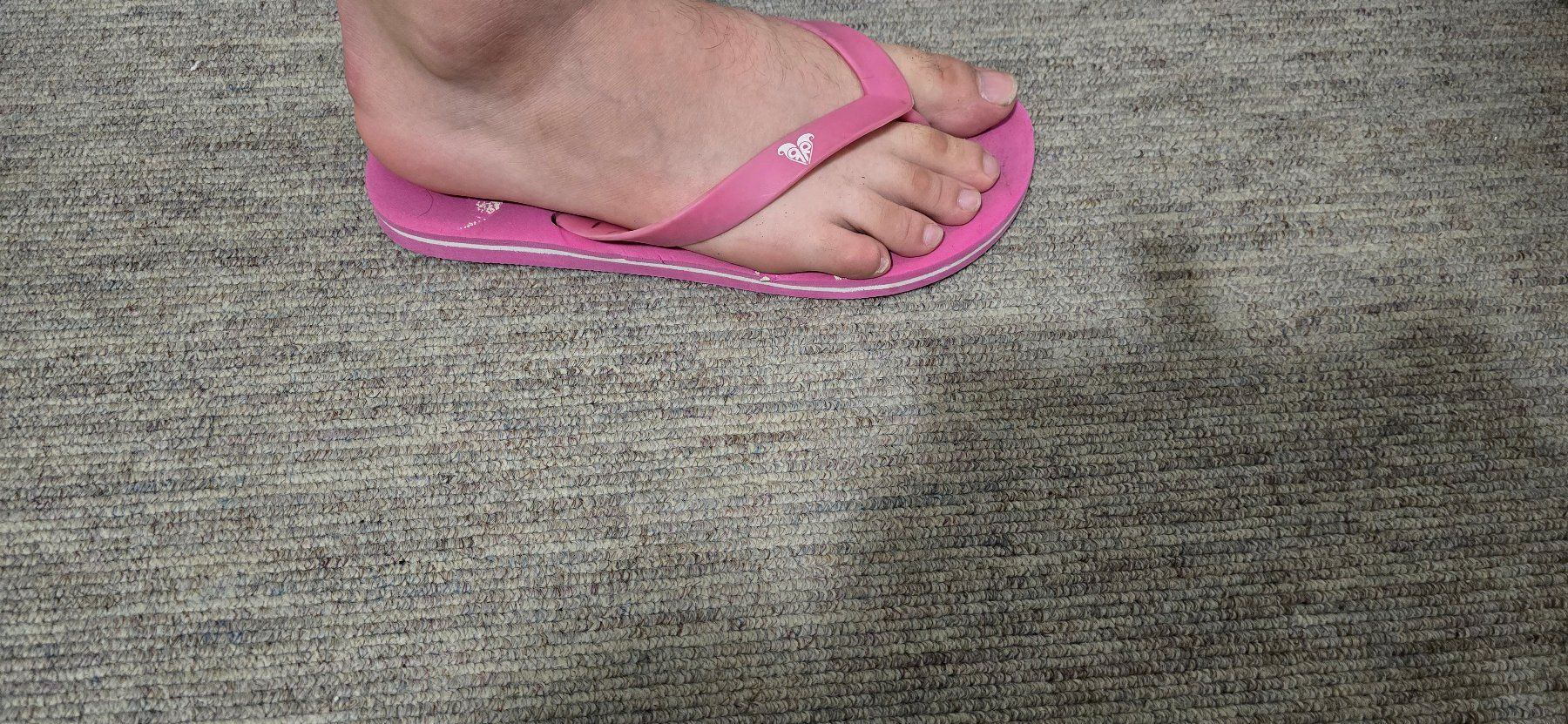 Scarpe da donna: Flip-Flop Damen Grösse 39 ( 2 Paar ) – Usato da Chur venduto da Mikymiki
