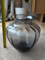 Dekorative Glasvase in Rauchgrau – ca. 28 cm hoch