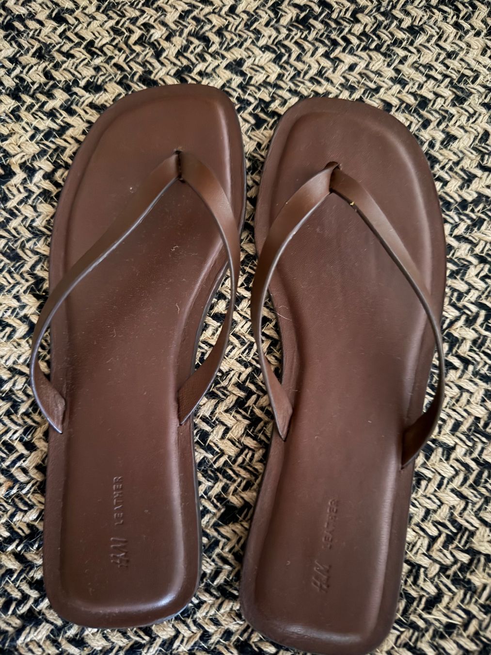 H&M Scarpe da donna: H&M Leder Flip Flops Gr.39 – Usato da Ostermundigen venduto da anja046 3