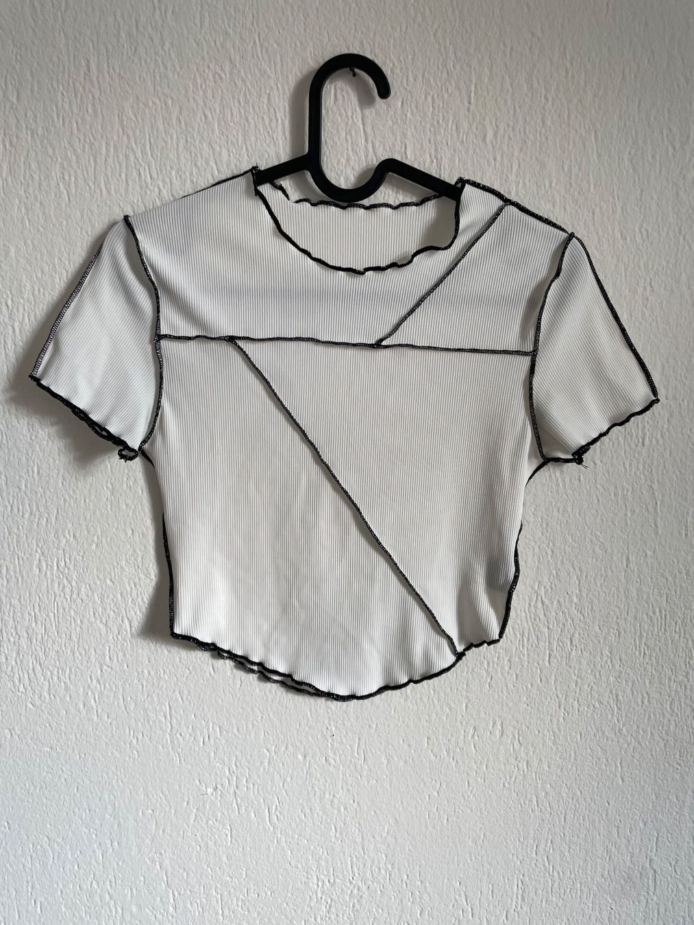Shein Top: Crop Top, weiss, gerippt - S – Usato da St Gallen venduto da Giidi 1