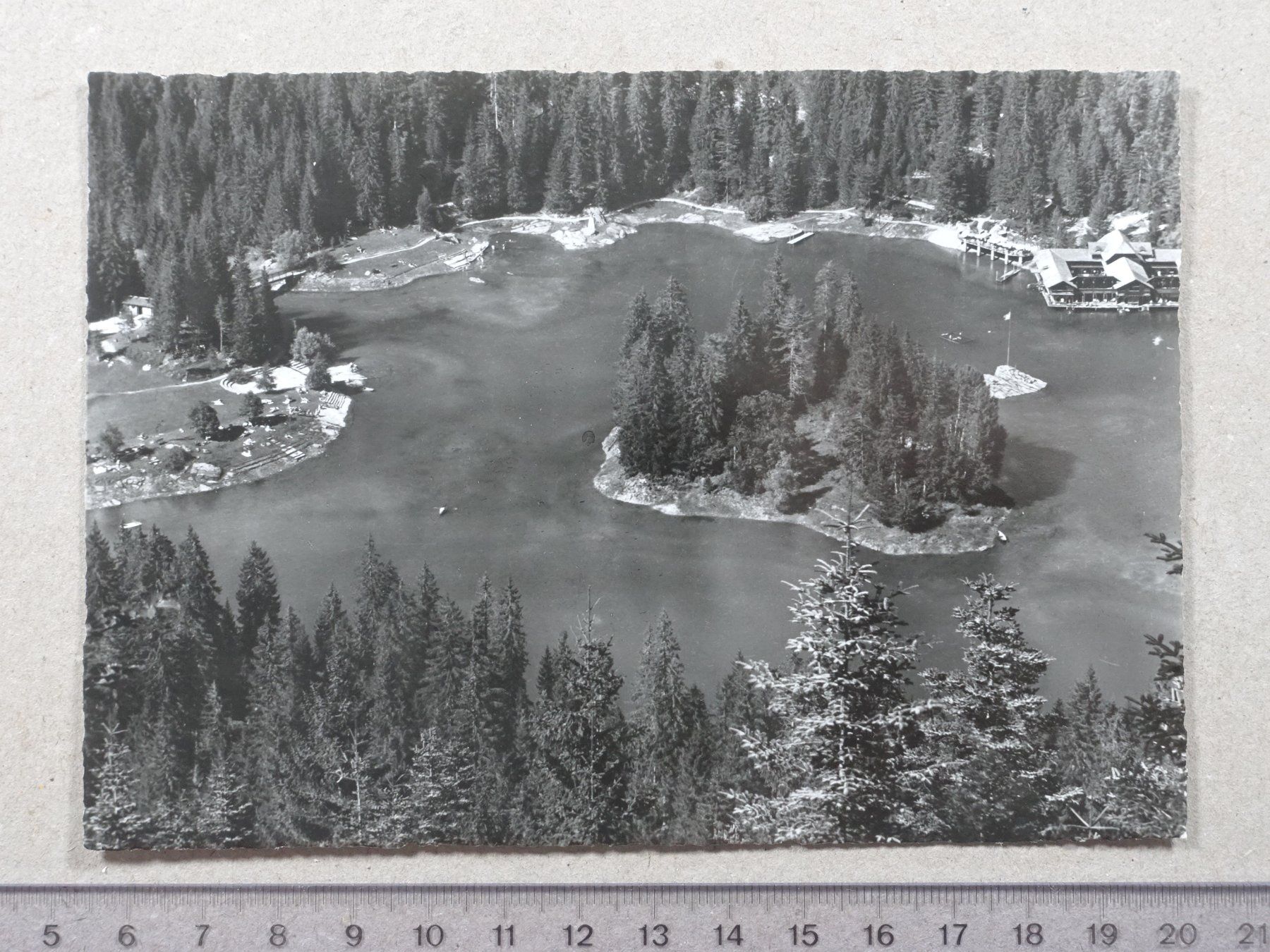 Cartoline postali: Waldhaus - Flims, Caumasee – Usato da Lenzburg venduto da fh1