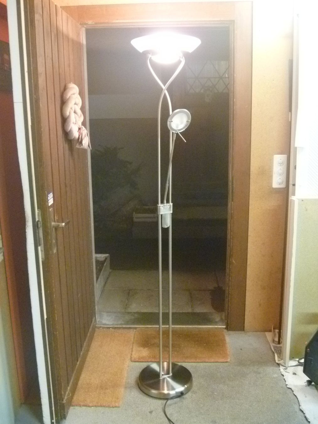 Lampade: Ständerlampe Stehlampe chrom – Usato da Rüti ZH venduto da baumchen 1