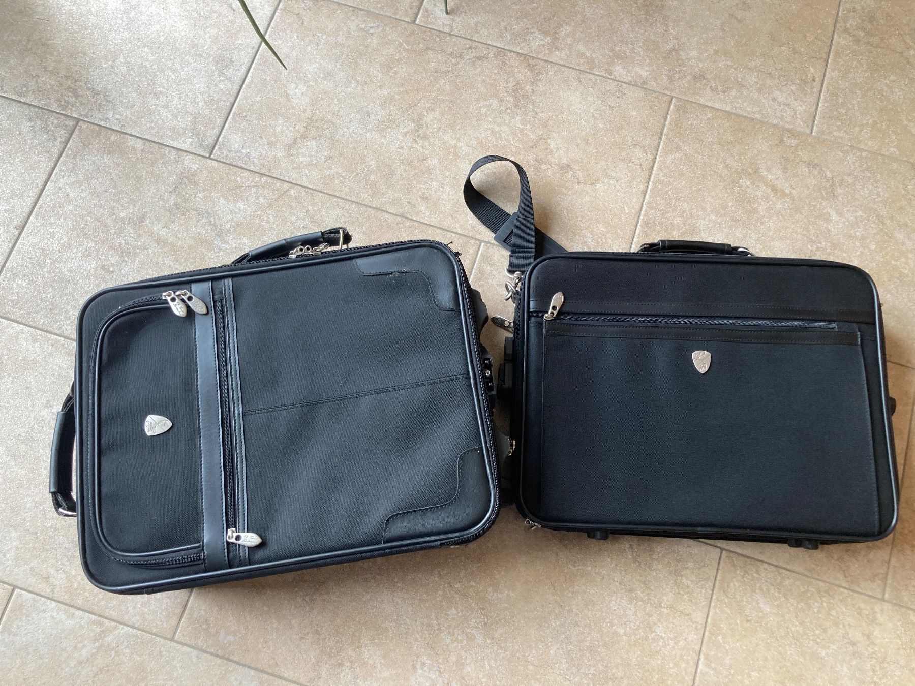 Valigie: Trolley /Koffer plus Laptoptasche, 2 in 1 – Usato da Gelterkinden venduto da froggy80 5