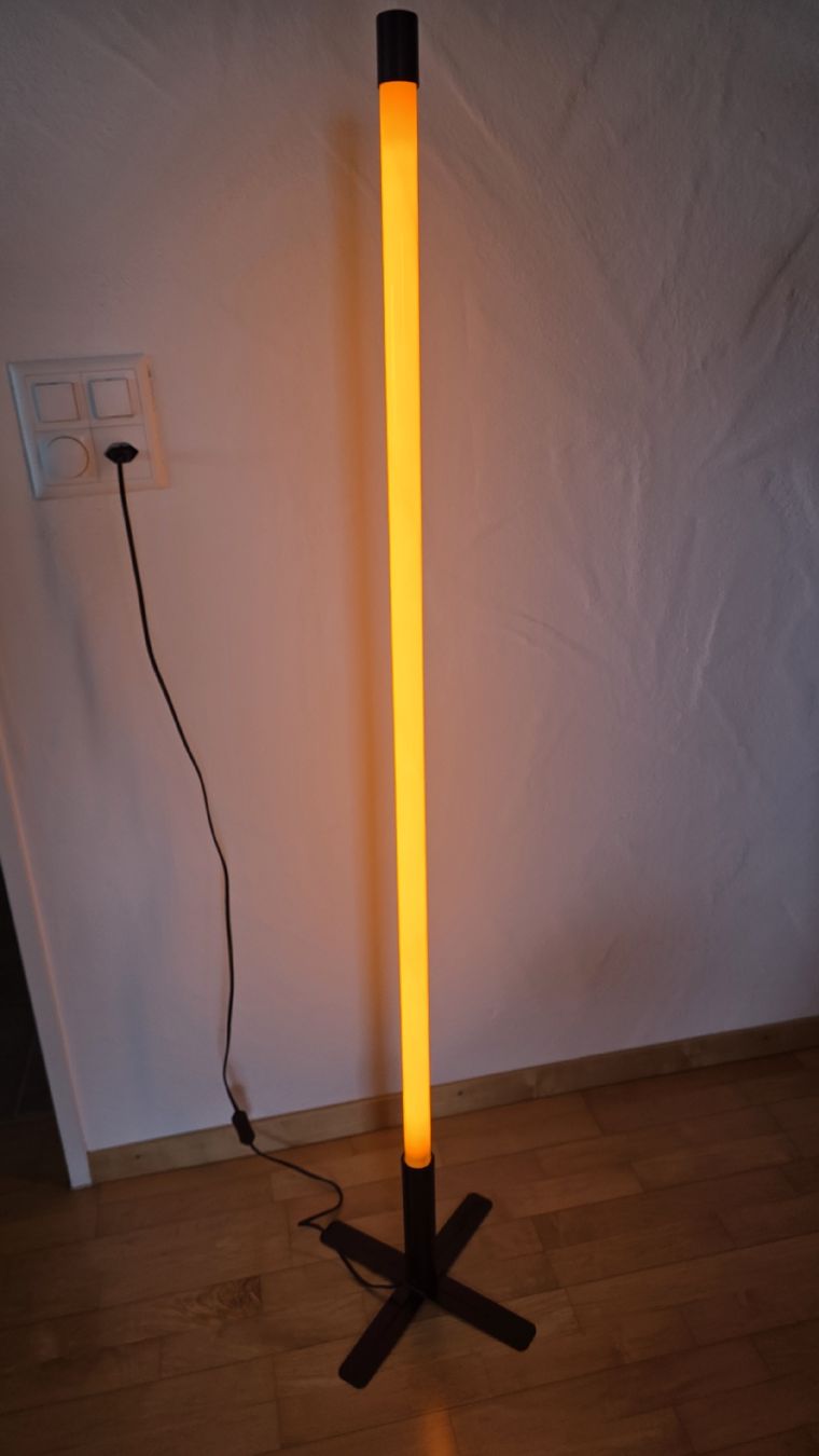 Lampade: Orange Neon Röhrenlampe – Usato da Wetzikon ZH venduto da Leon_2010