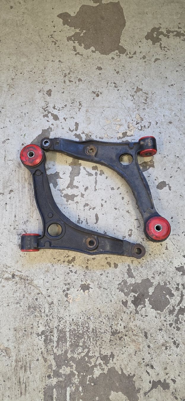 Fiat Tutti pezzi di ricambio auto:  Fiat Ducato Querlenker Set  – Usato da Meikirch venduto da Letgo01