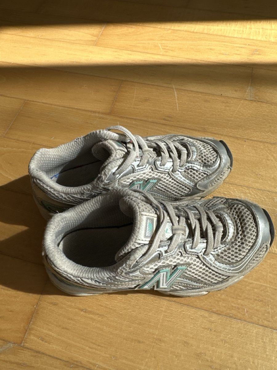 Schuhe für Jungen: New Balance Sneaker – Gebraucht aus Bern von Tami0110