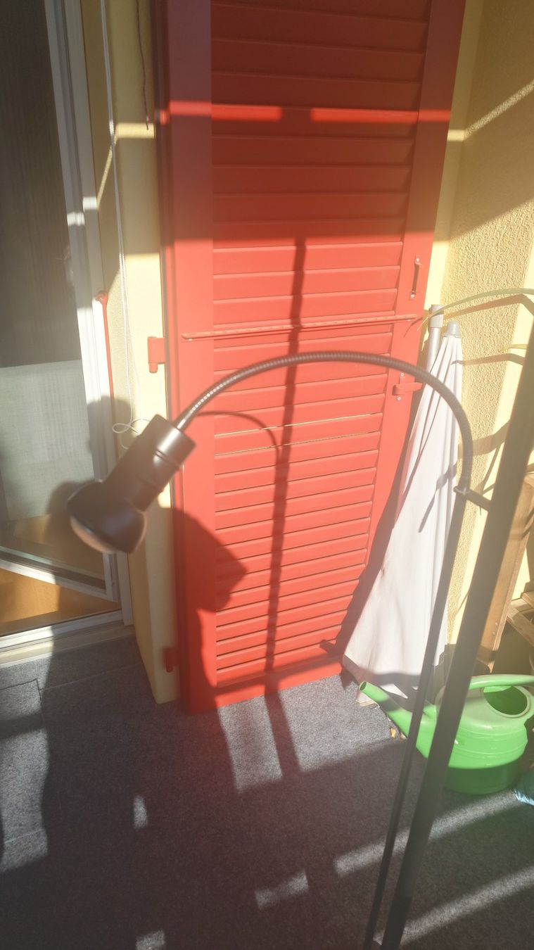 Lampes: Stehlampe mit LED-Deckenfluter – D'occasion à Kirchberg BE par Myford 1