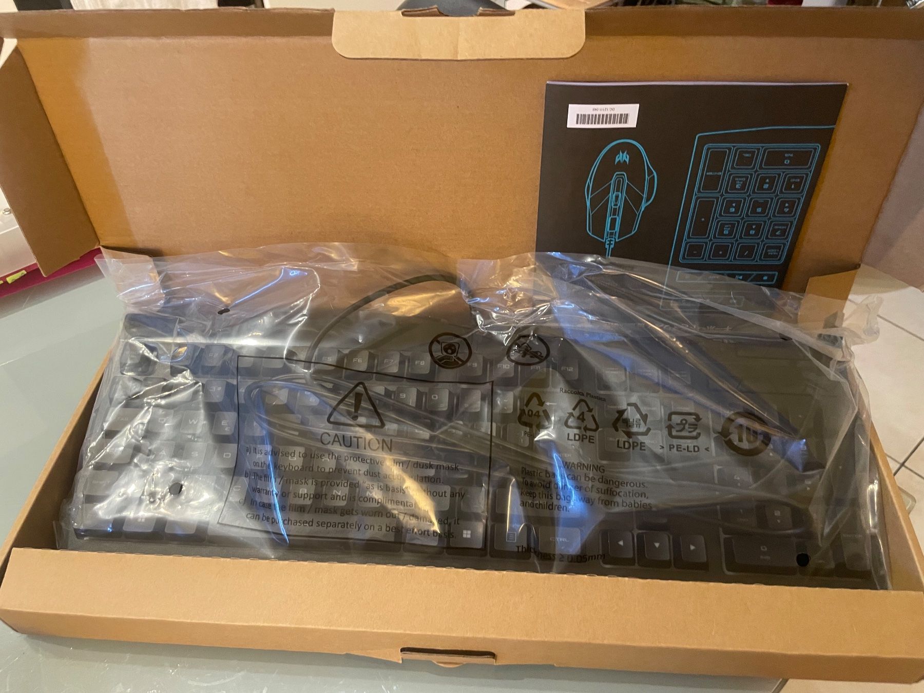 Tastiere: New Acer Predator led gaming keyboard – Nuovo e nell'imballaggio originale da Genève venduto da lailas_things 2