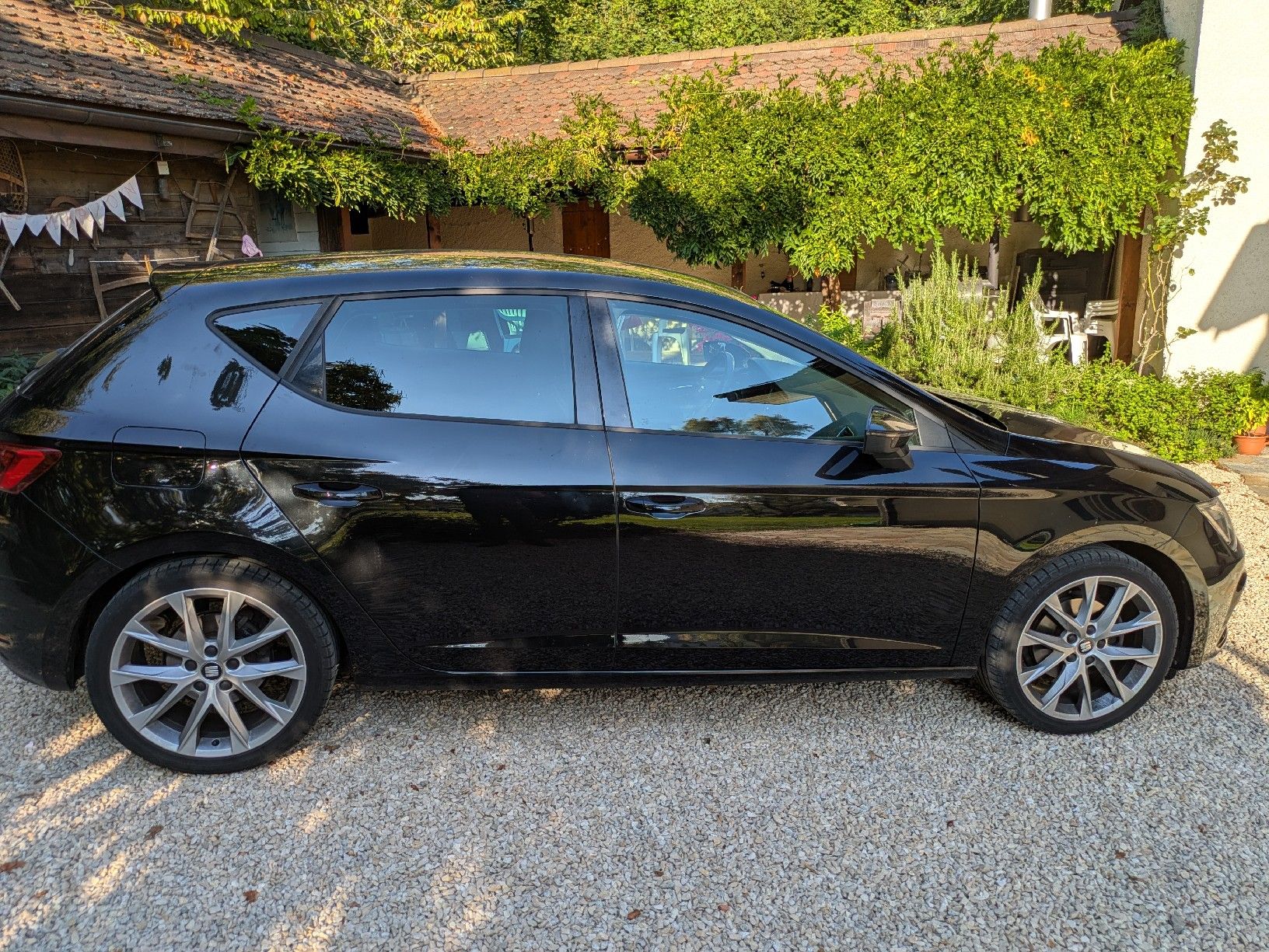 Seat Autos: SEAT Leon  – D'occasion à Jouxtens-Mézery par Maxime11 2