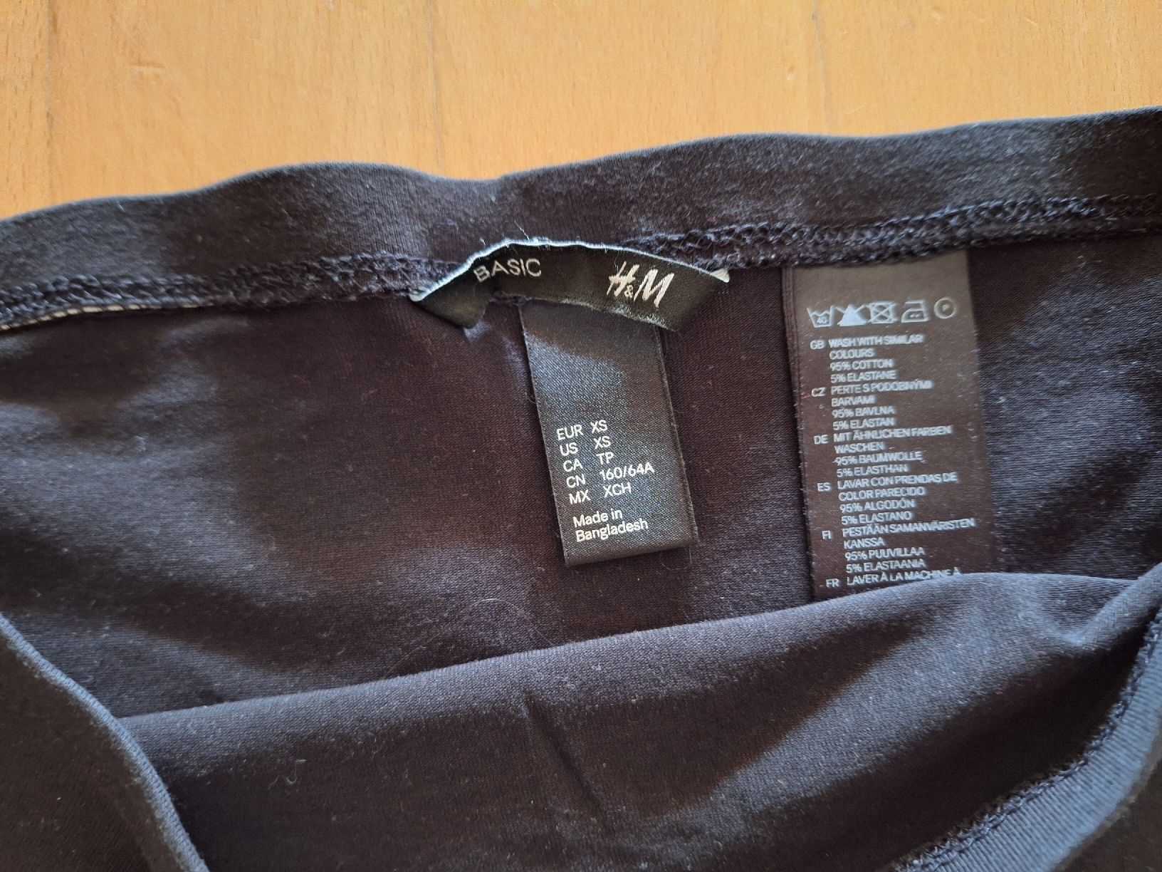 H&M Röcke: H&M Minirock Schwarz in Gr. XS – Gebraucht aus Oberrieden von man_tky9 1