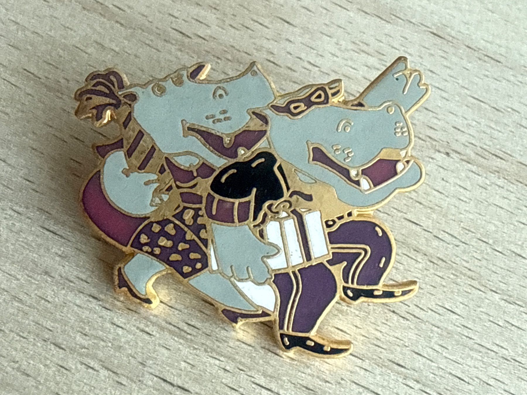 Placchette & Badge: Pin Nilpferde – Usato da Glattbrugg venduto da Schweigmatt