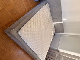 Lit coffre 180x200cm avec matelas comme neuf