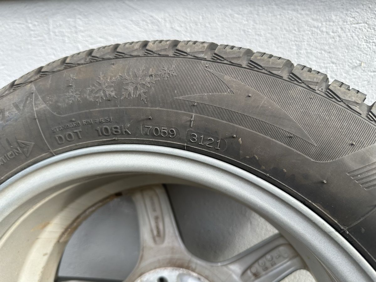 Pneumatici & Ruote complete: 4 komplette Räder 205/55 R16 – Usato da Holderbank SO venduto da _Renarde_ 8