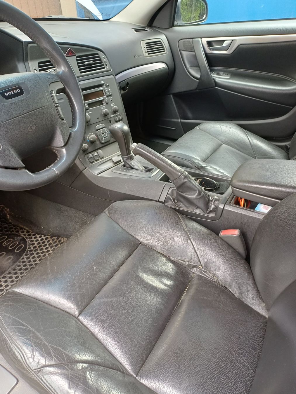 Volvo Automobili: Volvo V70 D5 – Usato da Brittnau venduto da swissboost 5